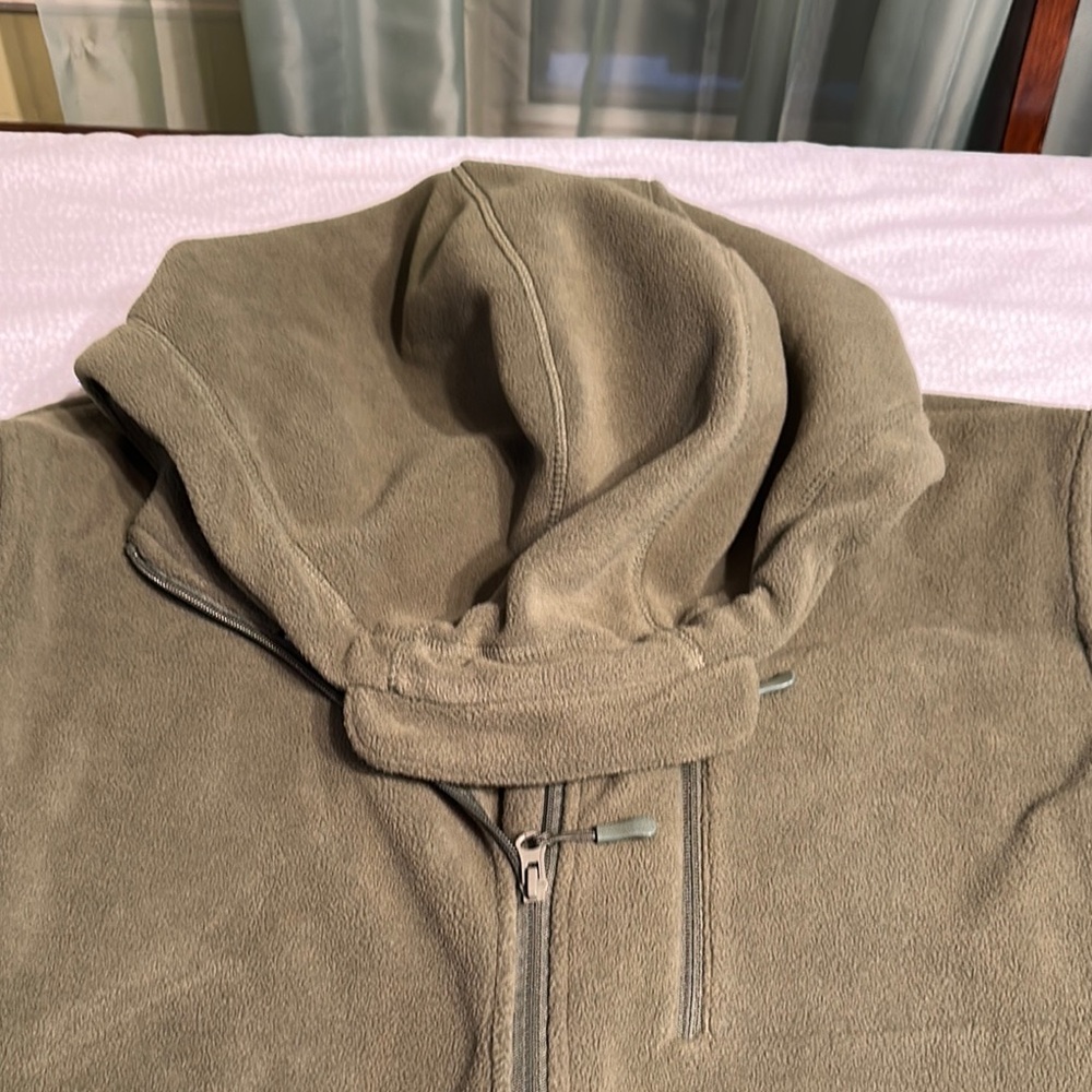 Baerskin TrueSweat Olive Green Hoodie - Picture 10 of 15